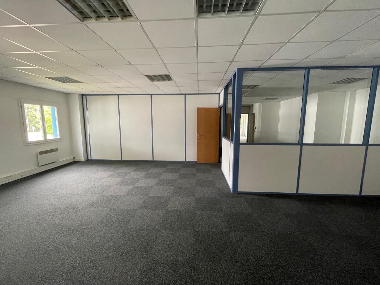 Vente local d'activité Coignières Yvelines OVACT2315861 17