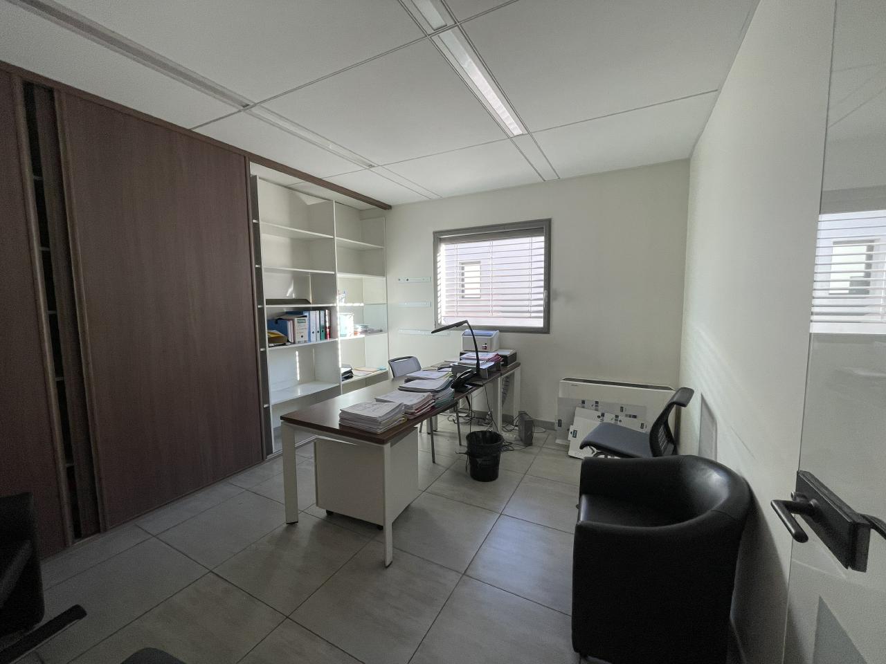 Location bureau Fréjus Var OLBUR2318196 3