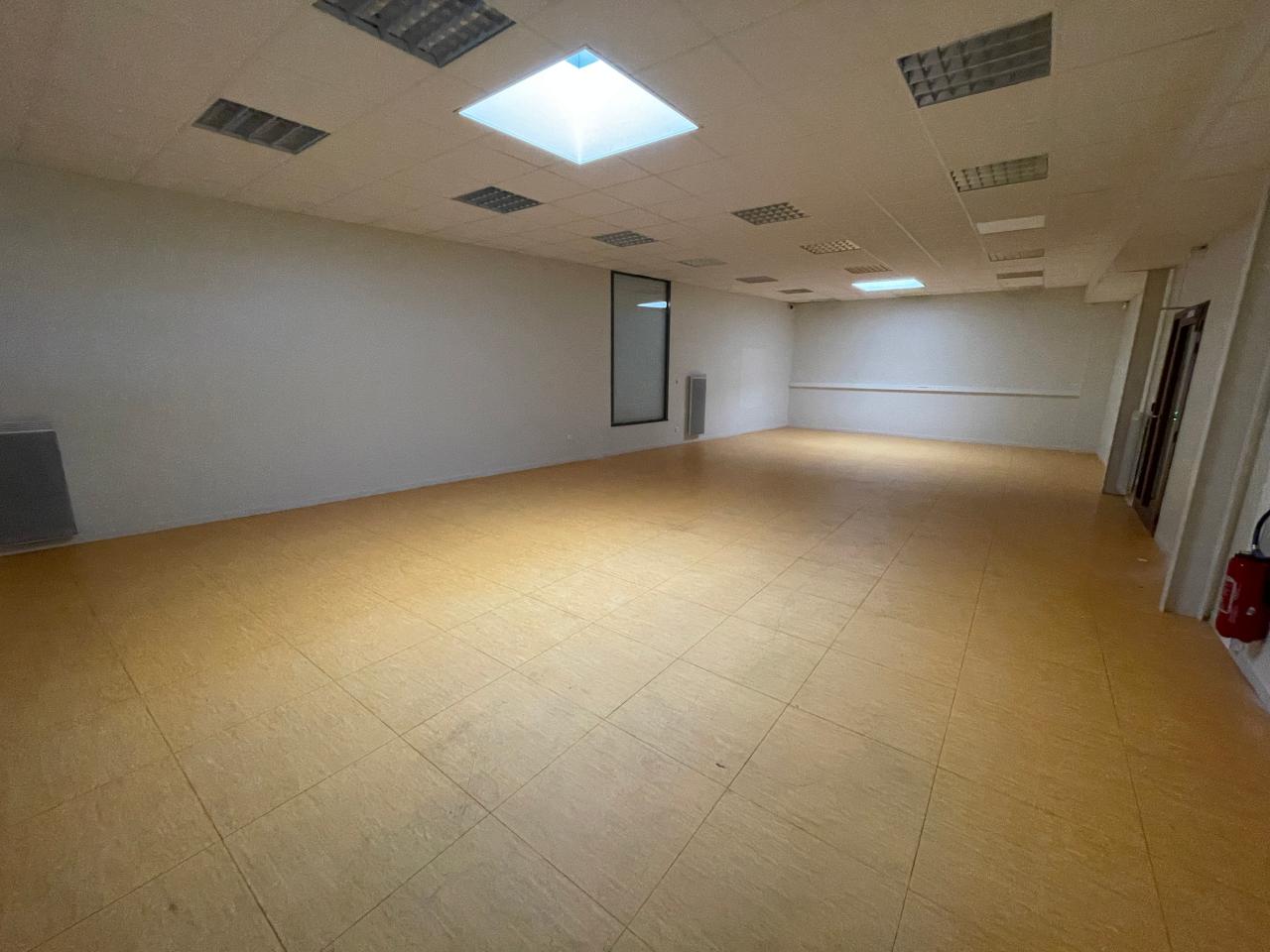 Location local d'activité La Chapelle-des-Fougeretz Ille-et-Vilaine OLACT2536850 3