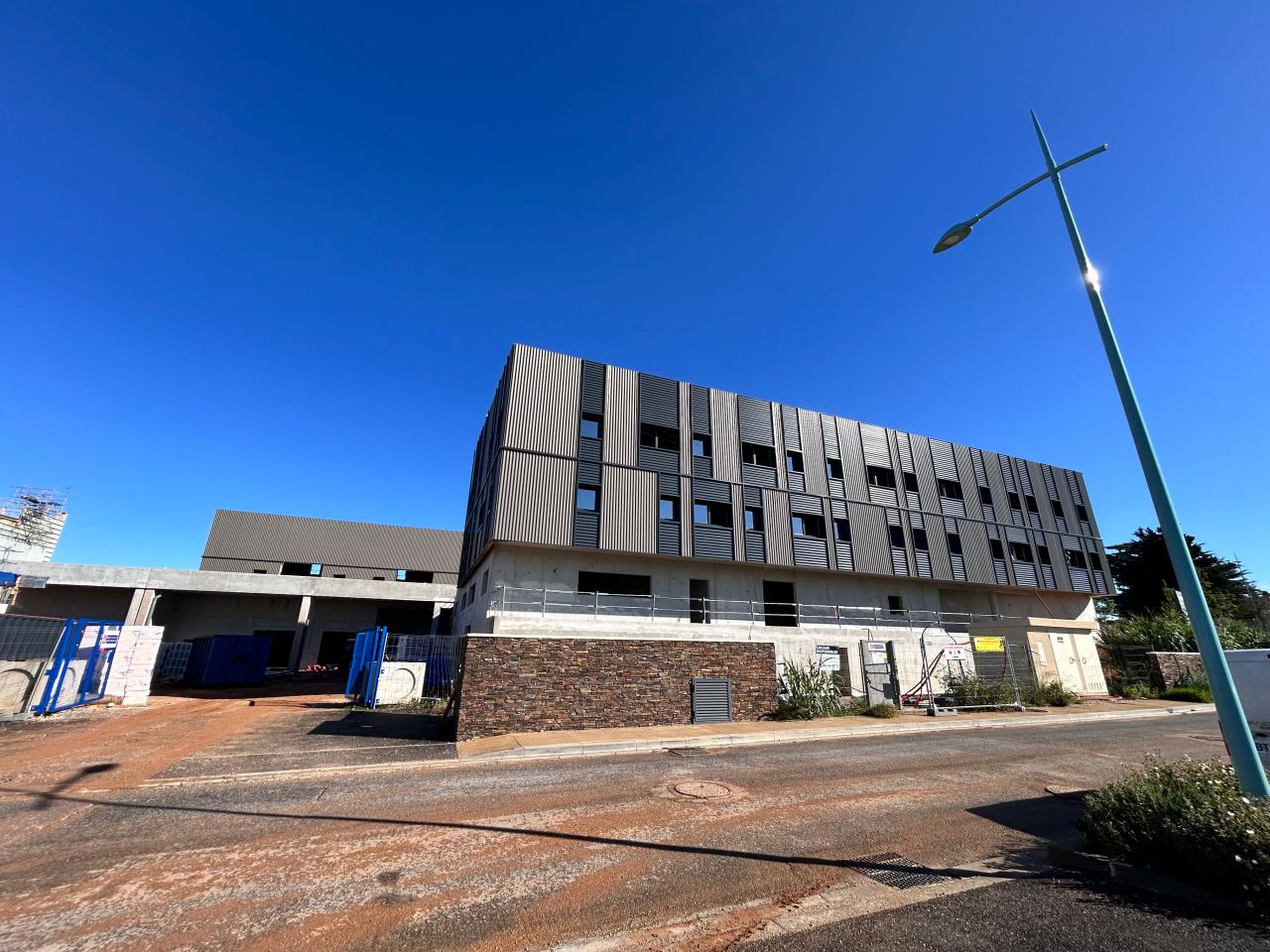 Vente local d'activité Villeneuve-lès-Maguelone Hérault OVACT2426860 1