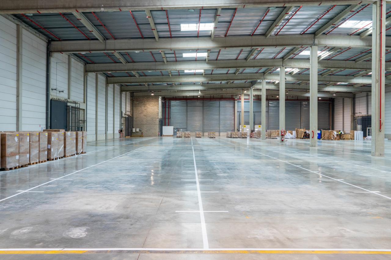 Location entrepôt classe a Saint-Martin-de-Crau Bouches-du-Rhône OLLOG2115434 8