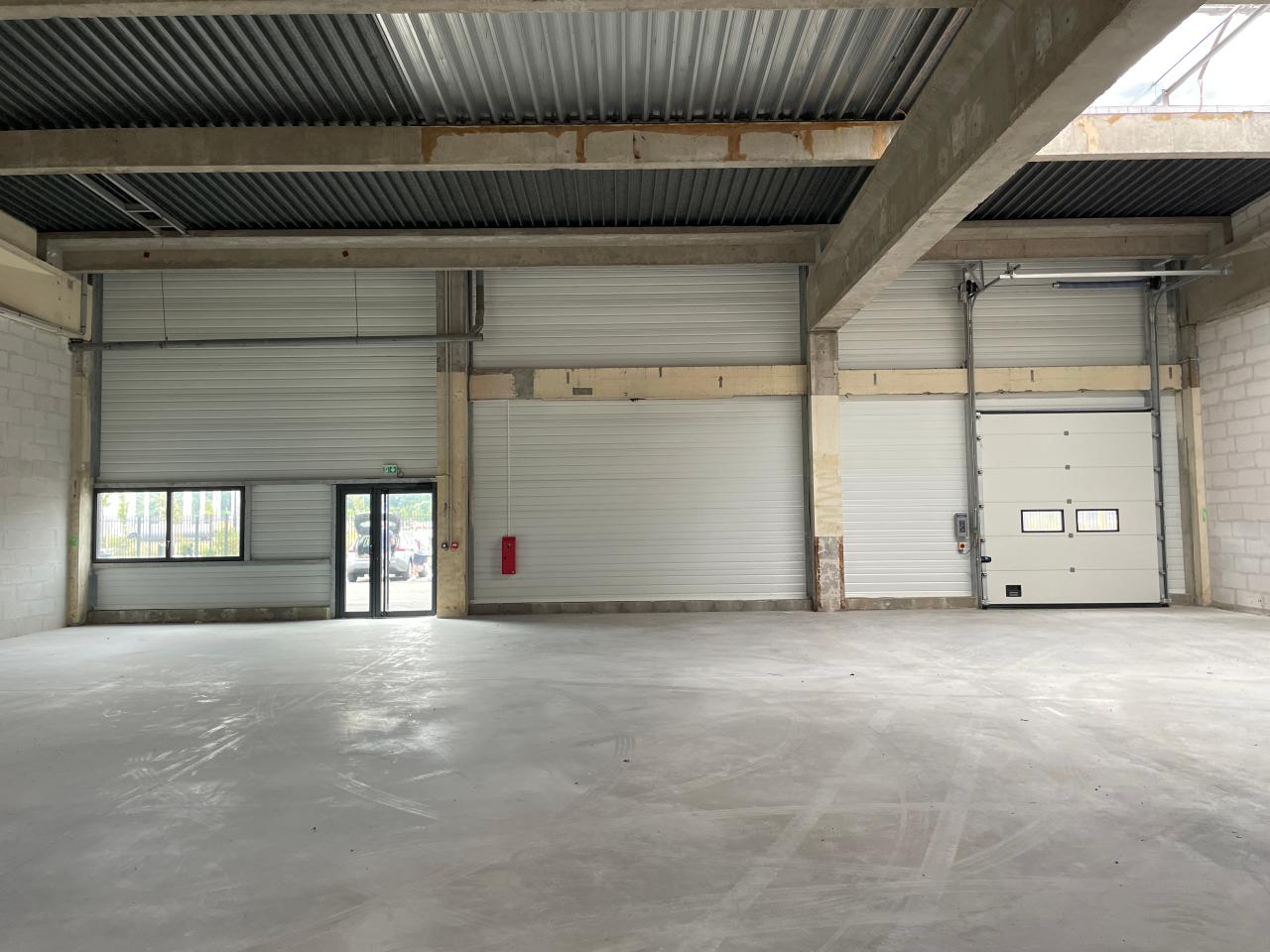 Vente local d'activité Petit-Couronne Seine-Maritime OVACT2426779 4