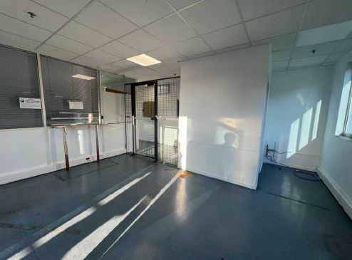 Location entrepôt classe a Savigny-le-Temple Seine-et-Marne OLLOG2310310 14