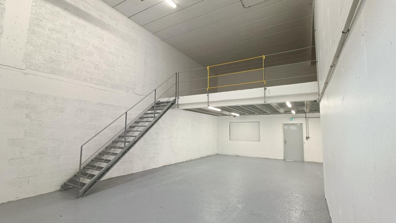 Location local d'activité Les Mureaux Yvelines OLACT2533502 4