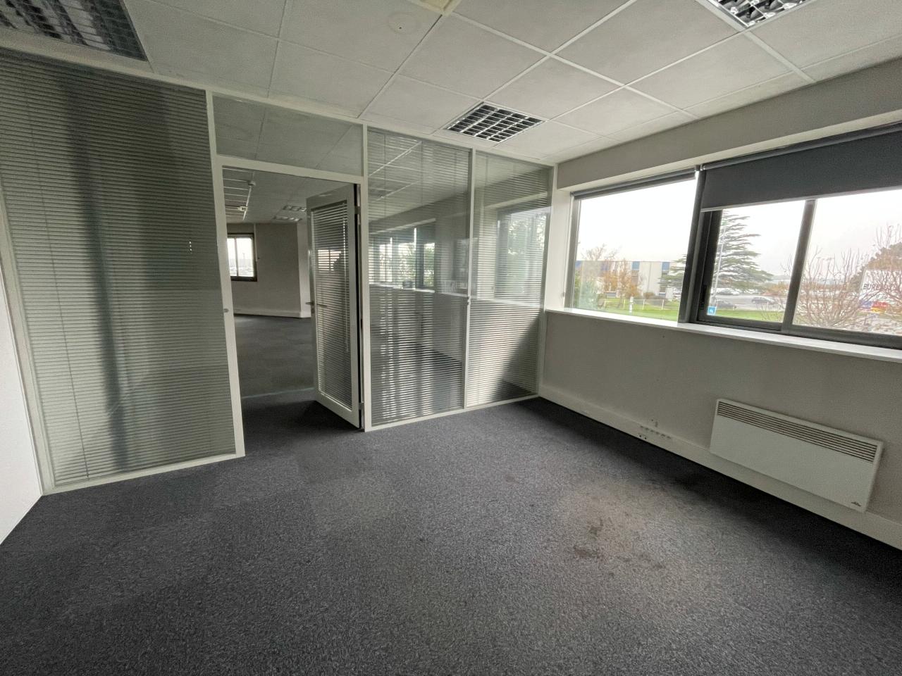 Location bureau Bouguenais Loire-Atlantique OLBUR2427941 2