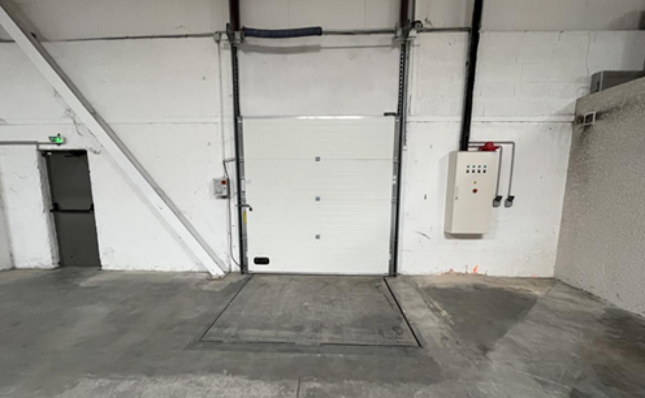Vente local d'activité Saint-Quentin-Fallavier Isère OVACT2644339 2