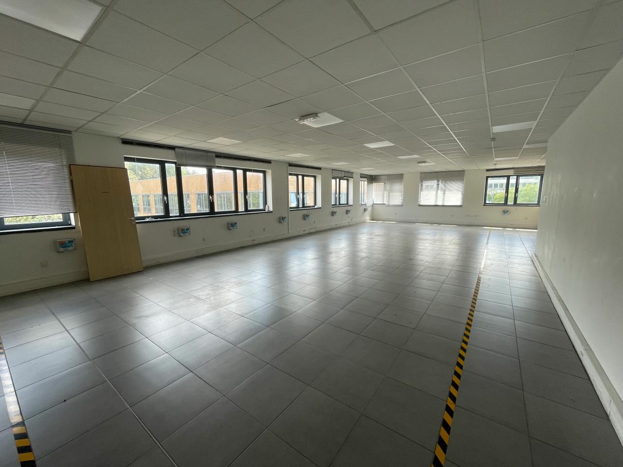 Location local d'activité Montigny-le-Bretonneux Yvelines OLACT2424832 6