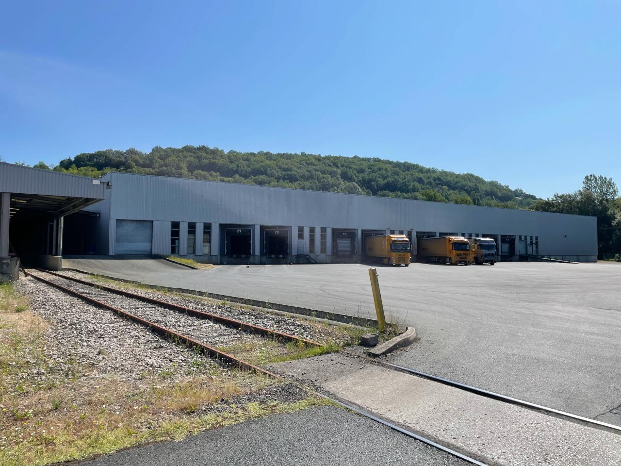 Vente entrepôt classe b Lardin-Saint-Lazare Dordogne OVLOG2530268 1