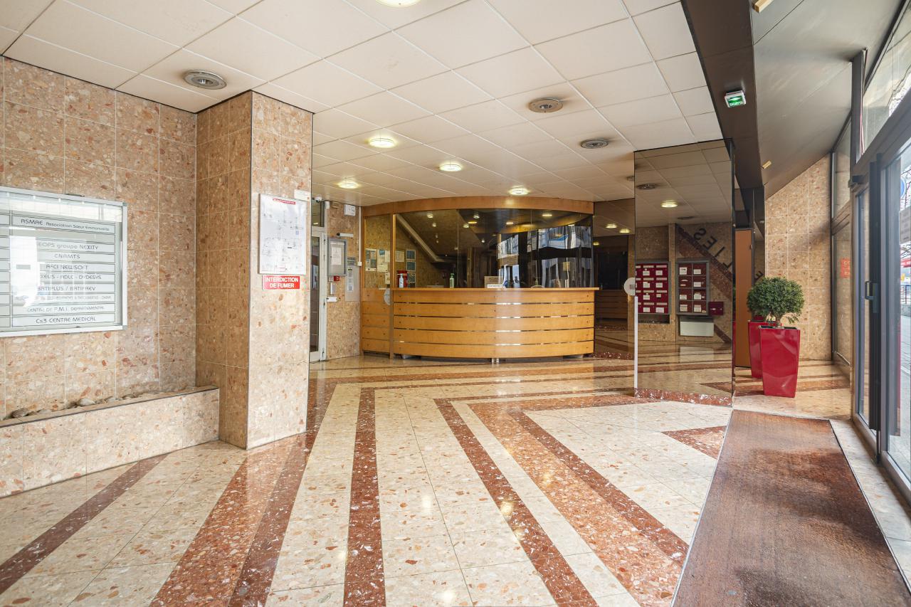 Vente bureau Montreuil Seine-Saint-Denis OVBUR2426328 1