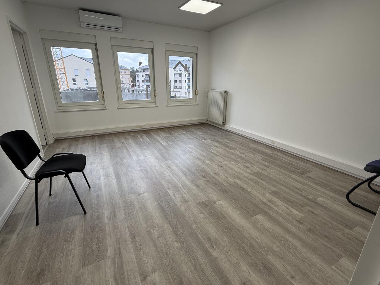 Location bureau Ban-Saint-Martin Moselle OLBUR2639331 3