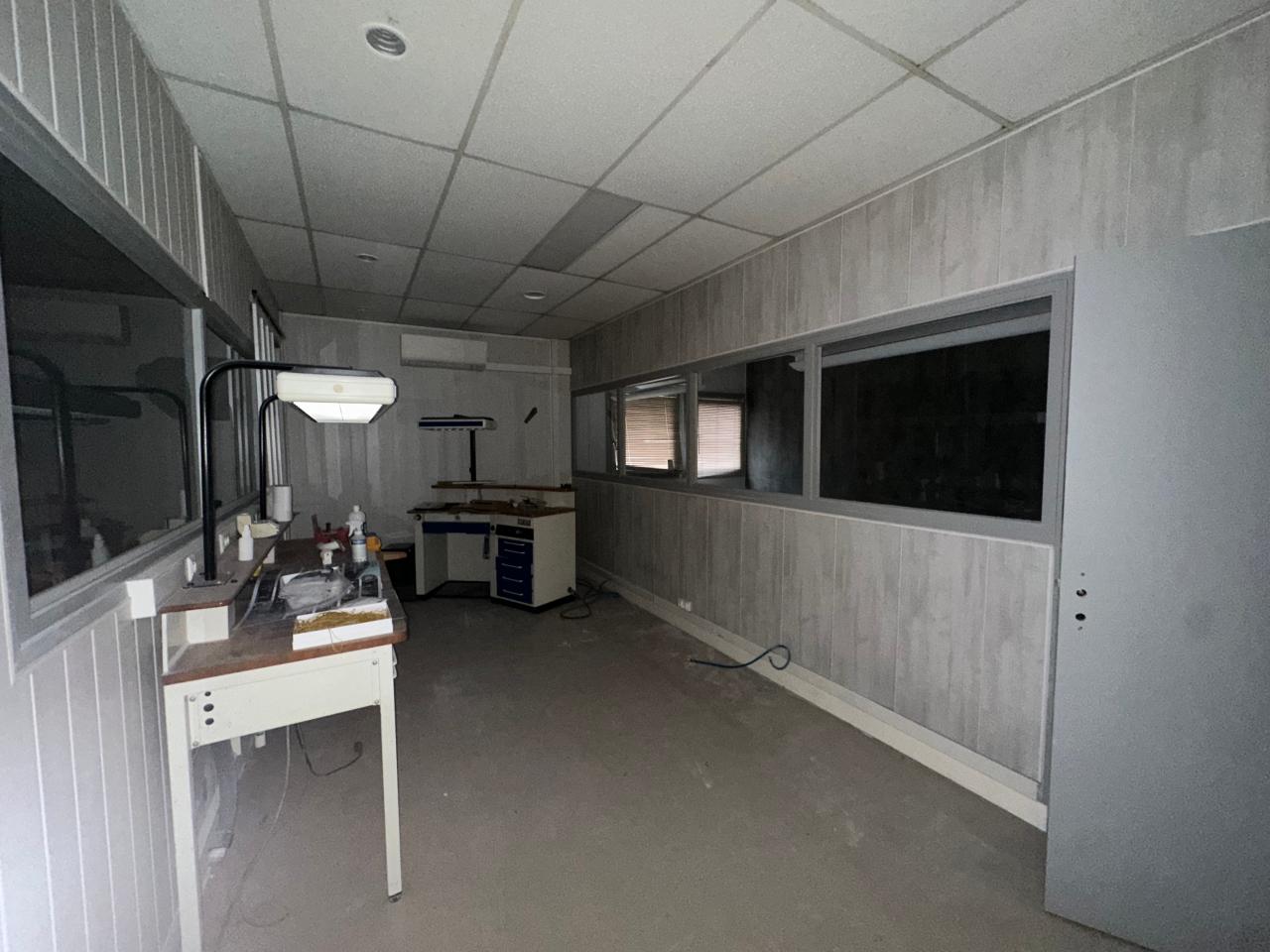 Vente bureau Tours Indre-et-Loire OVBUR2646195 2