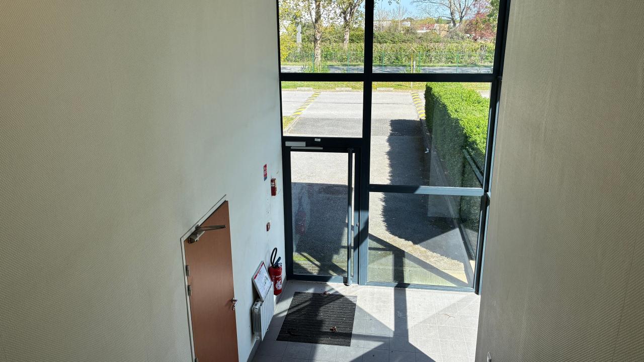 Location local d'activité Élancourt Yvelines OLACT2640677 9