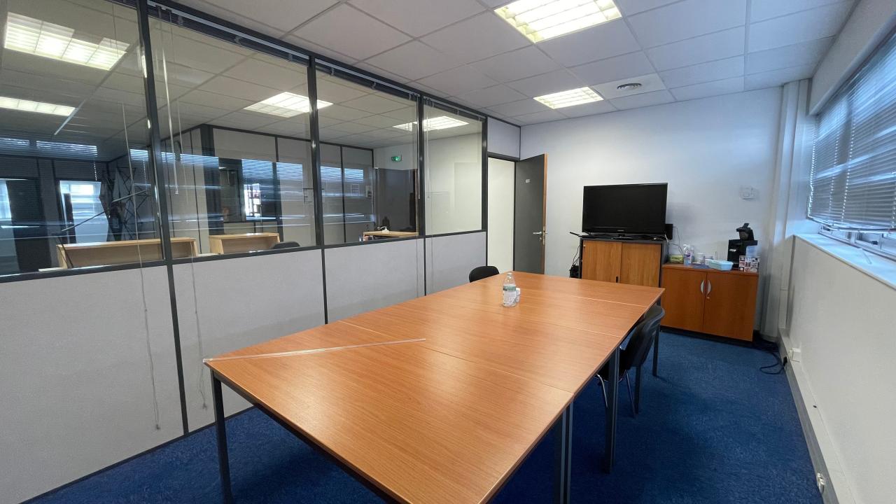 Location bureau Rousset Bouches-du-Rhône OLBUR2313381 4