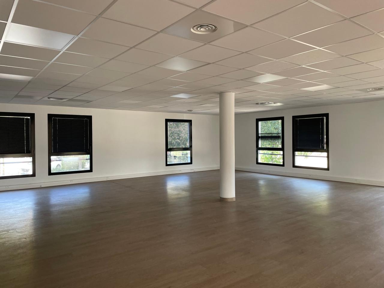 Location bureau Aix-en-Provence Bouches-du-Rhône OLBUR2419797 4