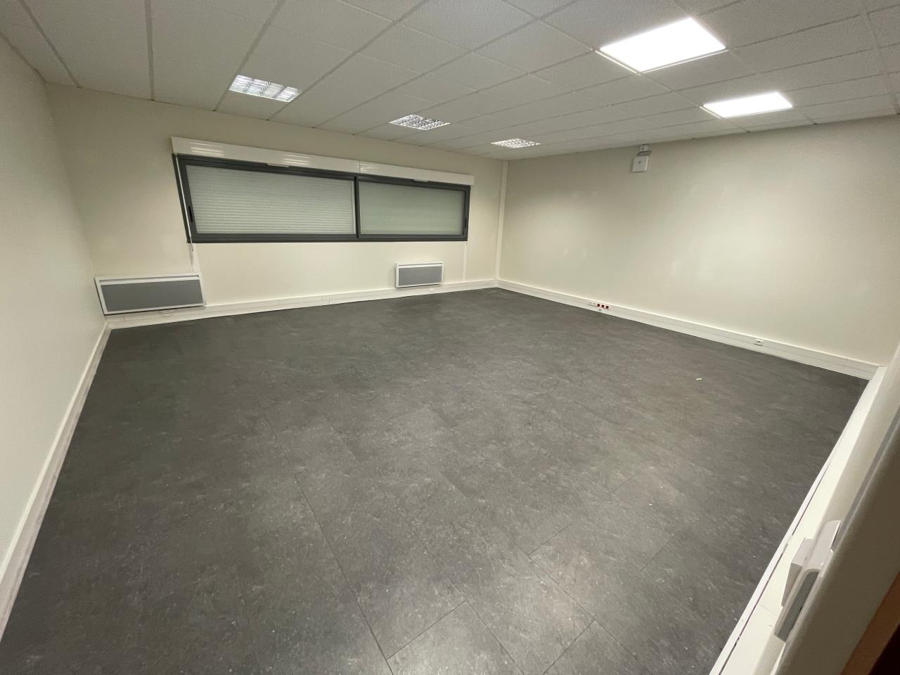 Location local d'activité La Chapelle-des-Fougeretz Ille-et-Vilaine OLACT2536850 5