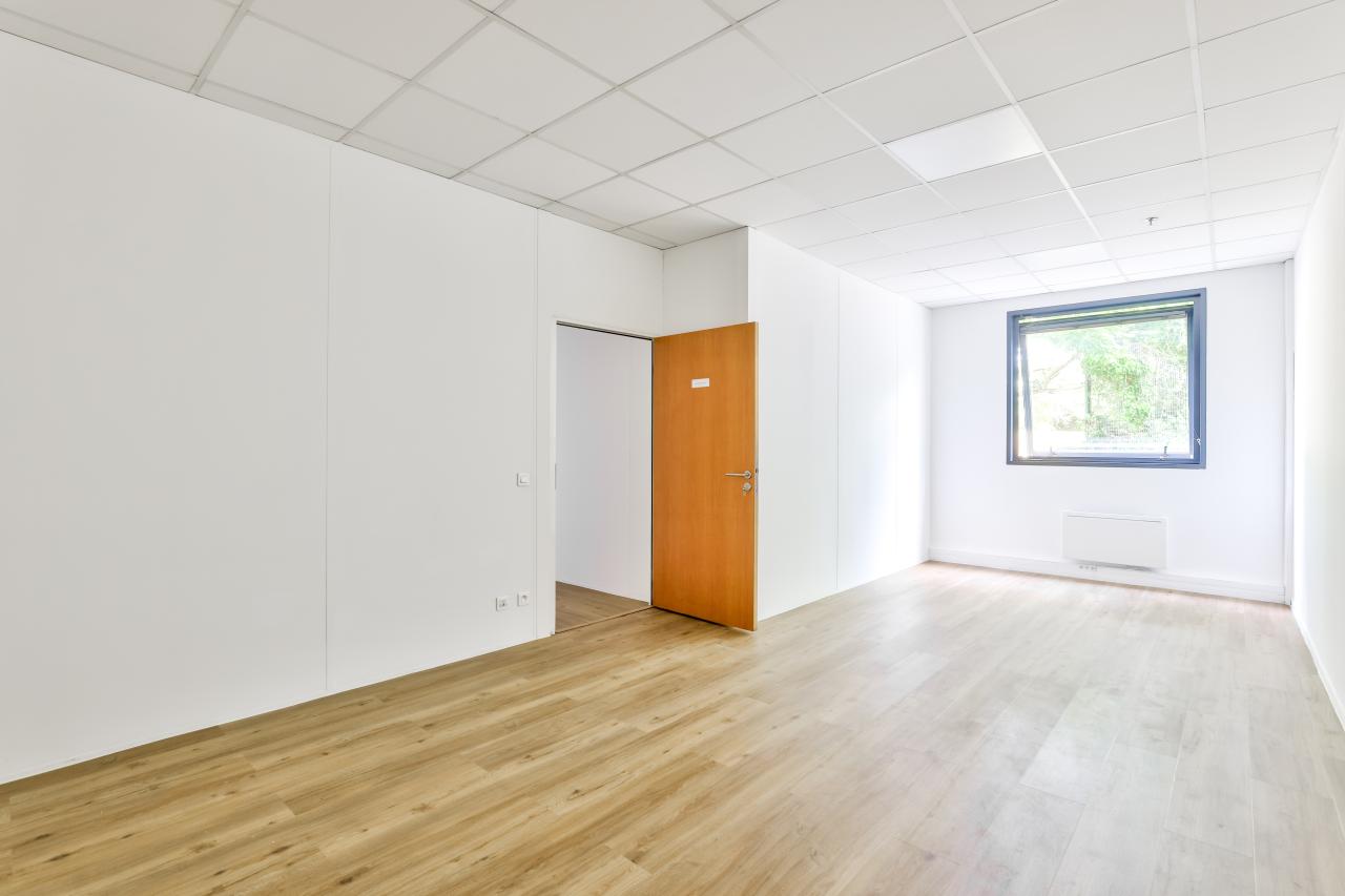 Location entrepôt classe a Gargenville Yvelines OLLOG2423414 17