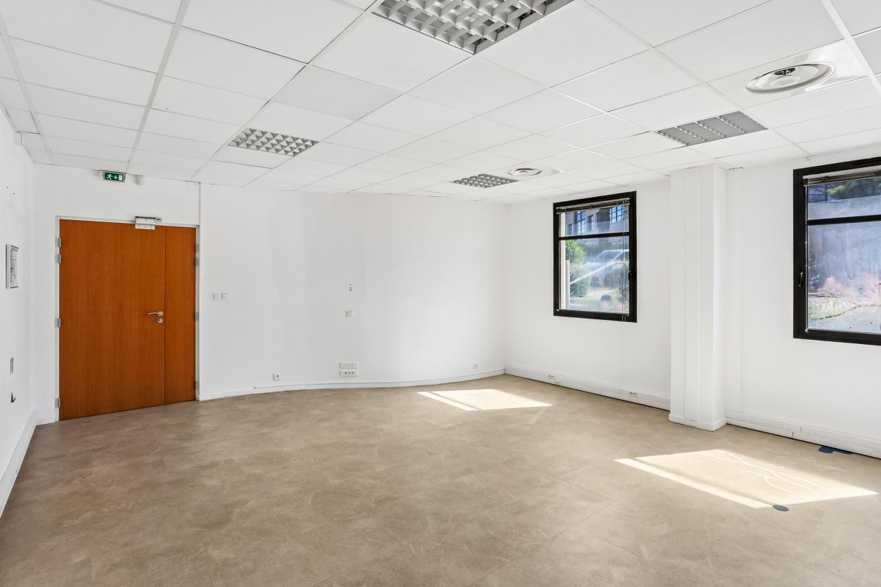 Location bureau Aix-en-Provence Bouches-du-Rhône OLBUR2428083 3