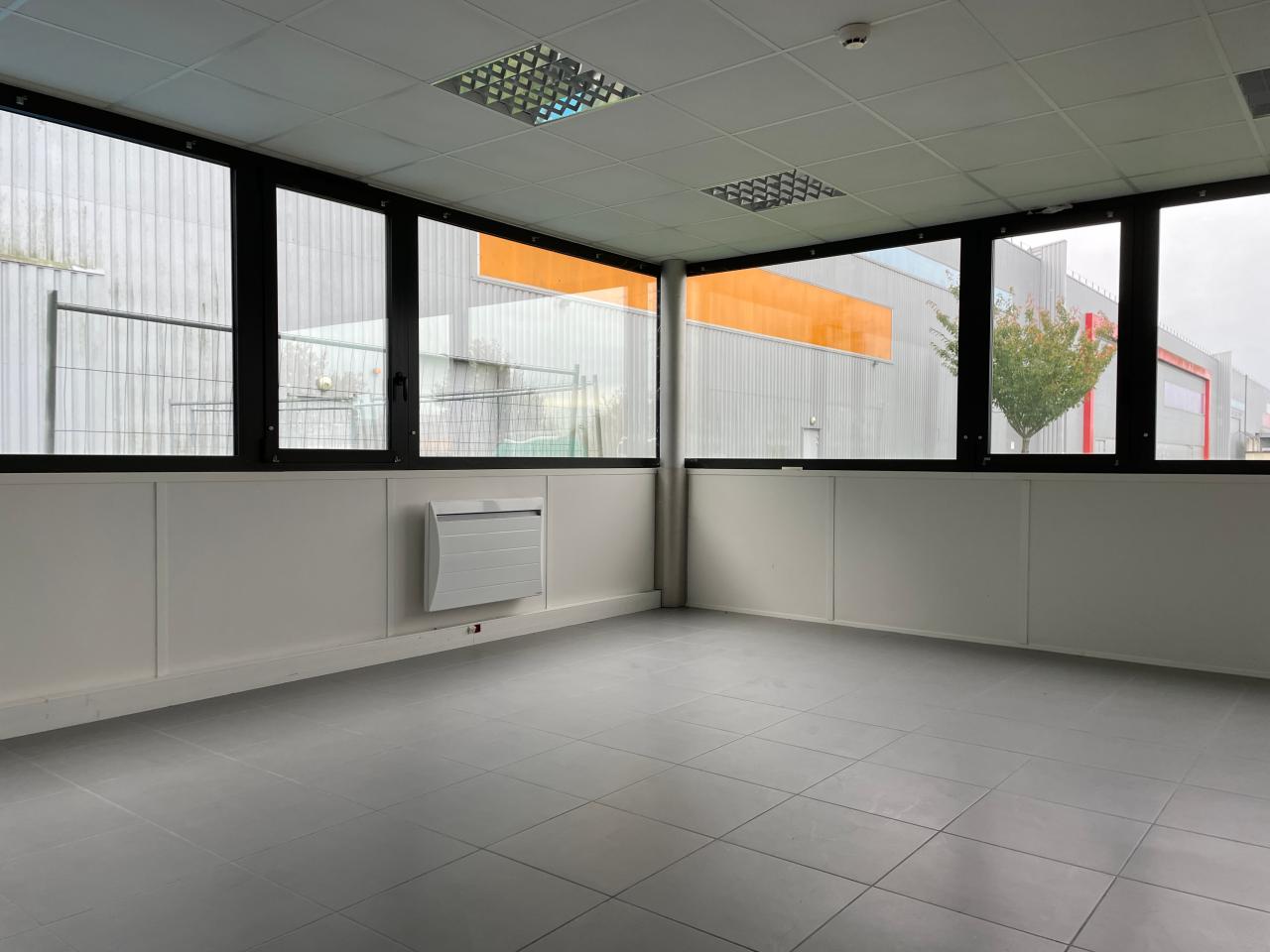 Vente entrepôt classe b Vieillevigne Loire-Atlantique OVLOG2638087 6