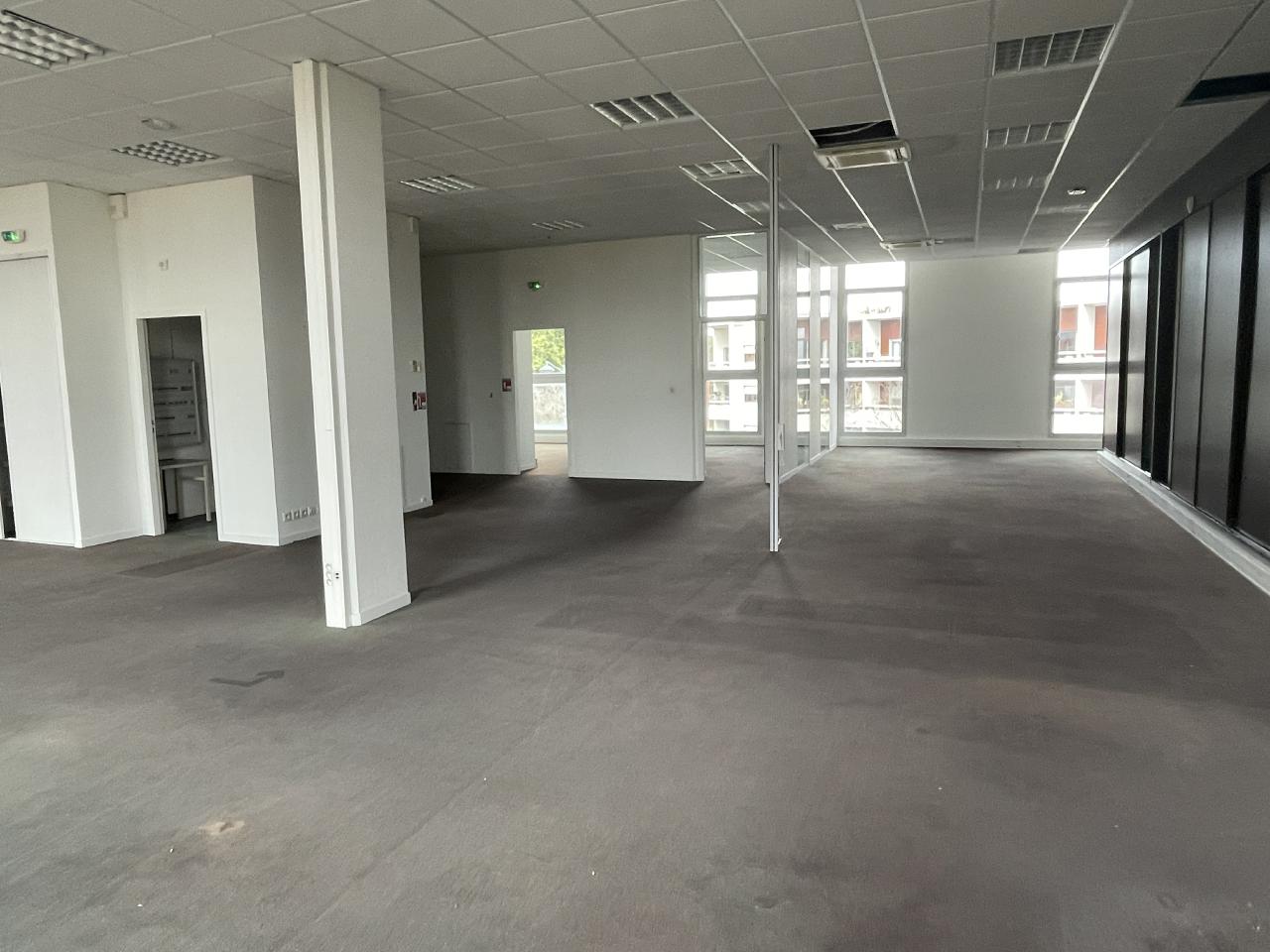 Location bureau Rennes Ille-et-Vilaine OLBUR2206725 3