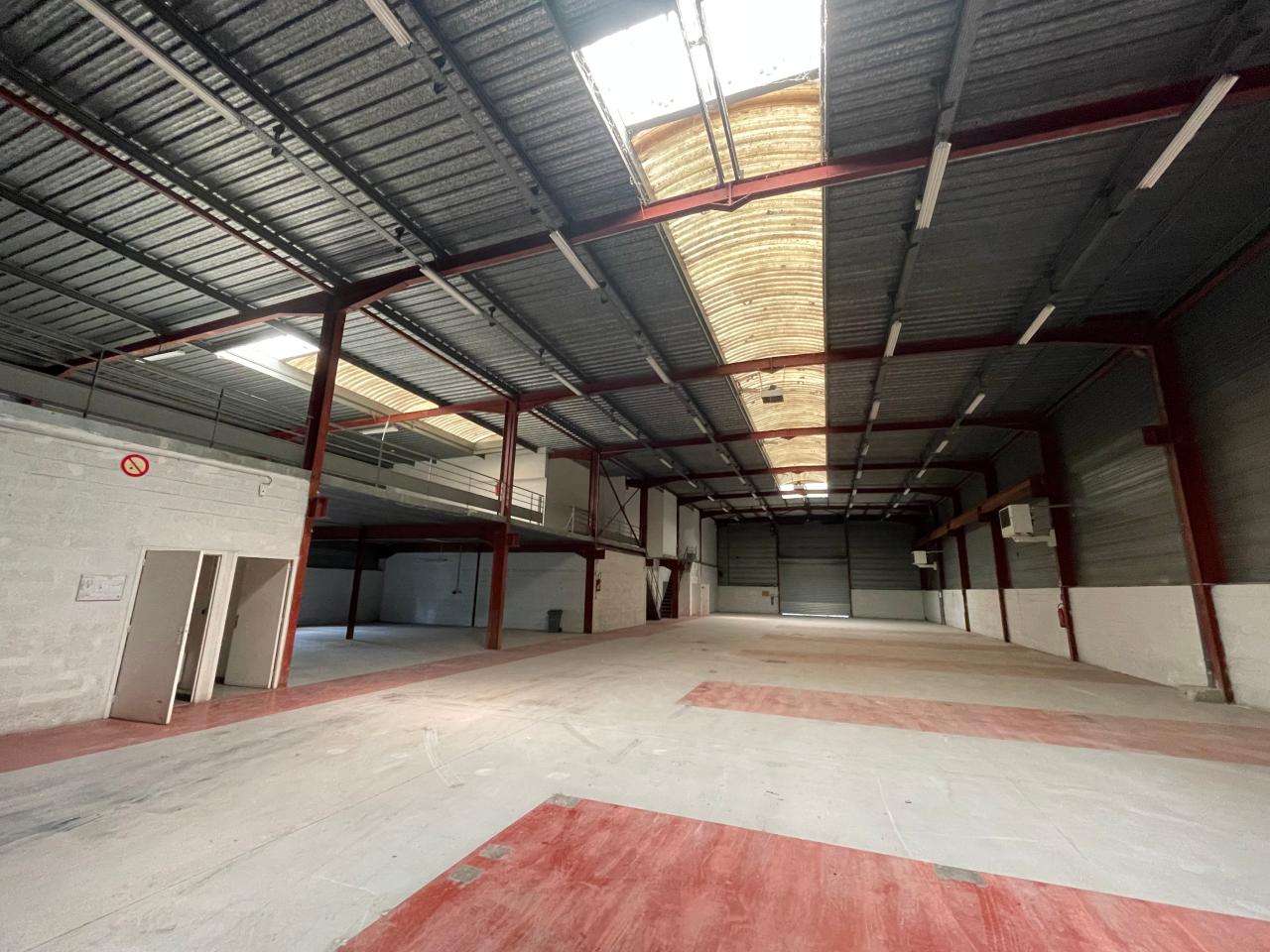 Vente local d'activité Coignières Yvelines OVACT2315861 14