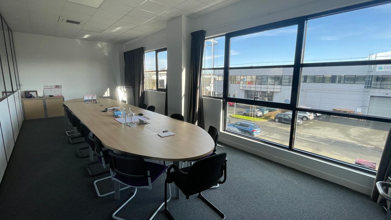 Location local d'activité Élancourt Yvelines OLACT2532460 11