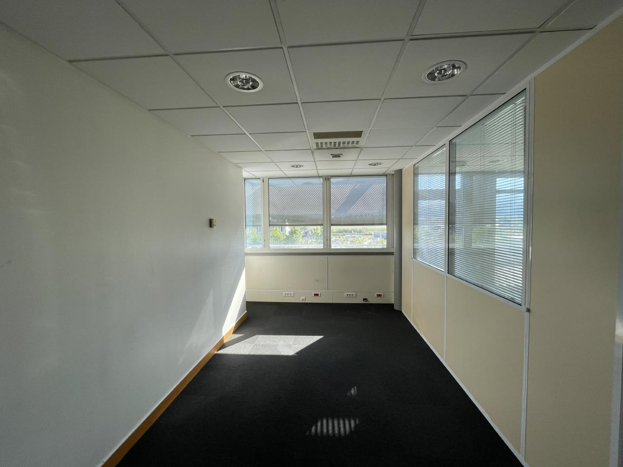 Vente bureau Le Bourget-du-Lac Savoie OVBUR2422227 1