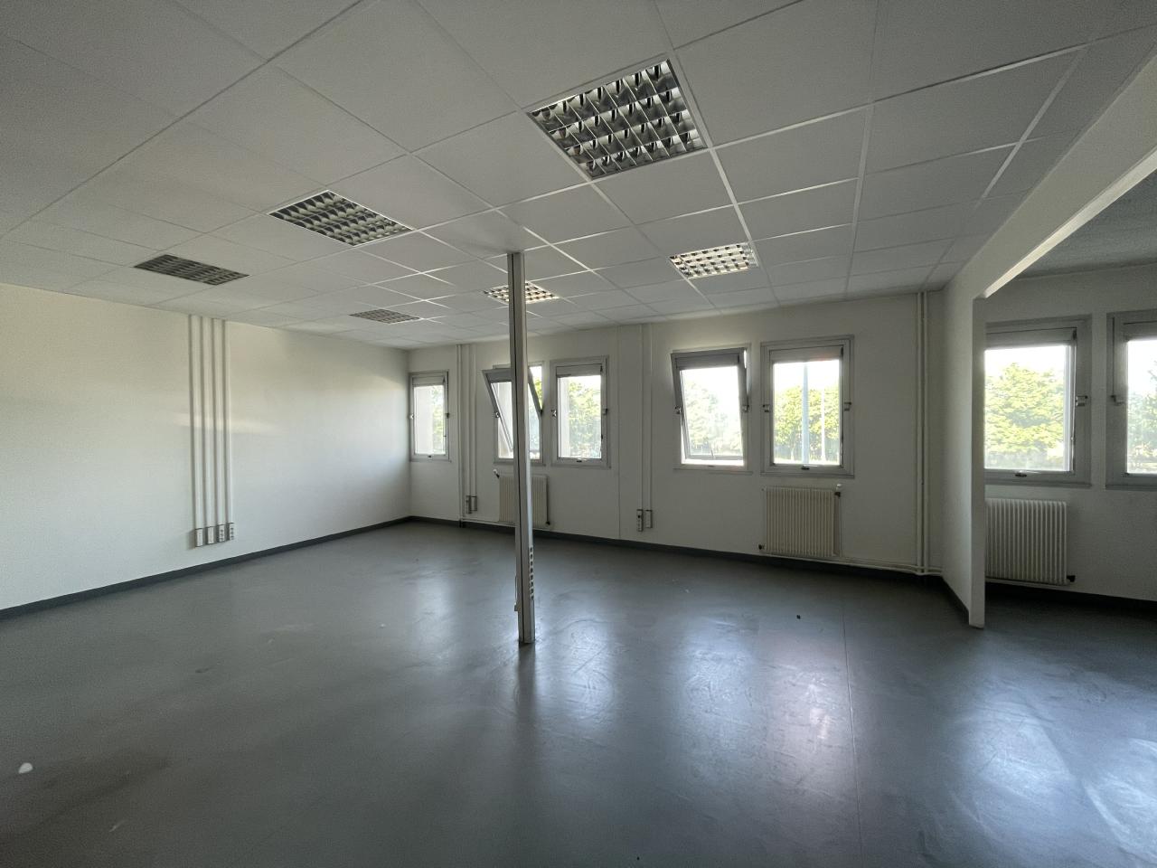 Location bureau La Ville aux Dames Indre-et-Loire OLBUR2424109 1