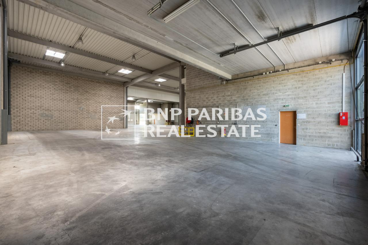 Location local d'activité Élancourt Yvelines OLACT2318123 2