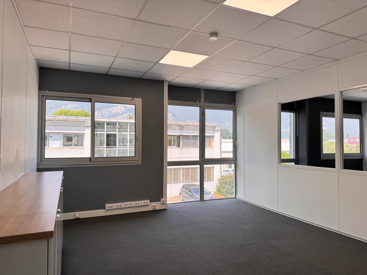 Location bureau Saint-Martin-le-Vinoux Isère OLBUR2532574 4