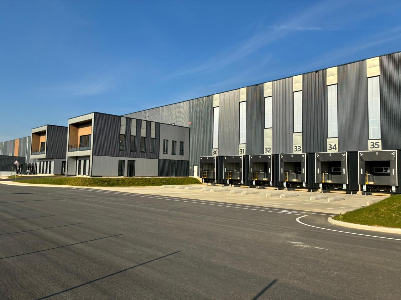 Location entrepôt classe a Sens Yonne OLLOG2421049