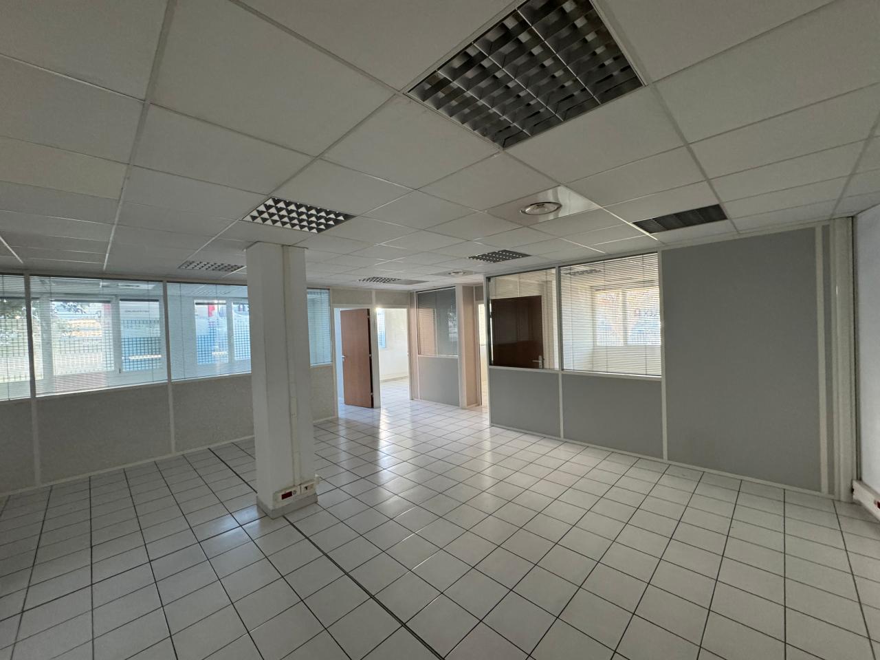 Location bureau Marseille Bouches-du-Rhône OLBUR2115213 8