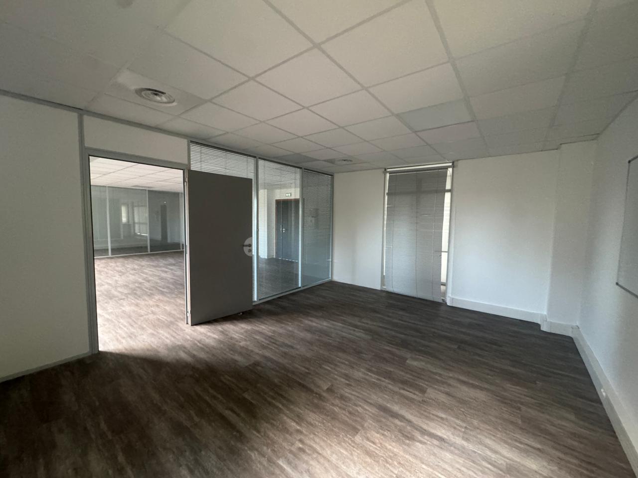 Location bureau Aix-en-Provence Bouches-du-Rhône OLBUR2115091 4