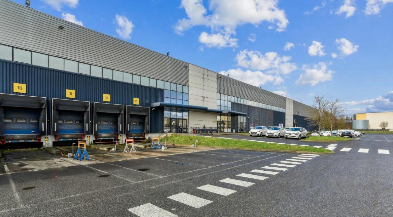 Location entrepôt classe a Brie-Comte-Robert Seine-et-Marne OLLOG2425933