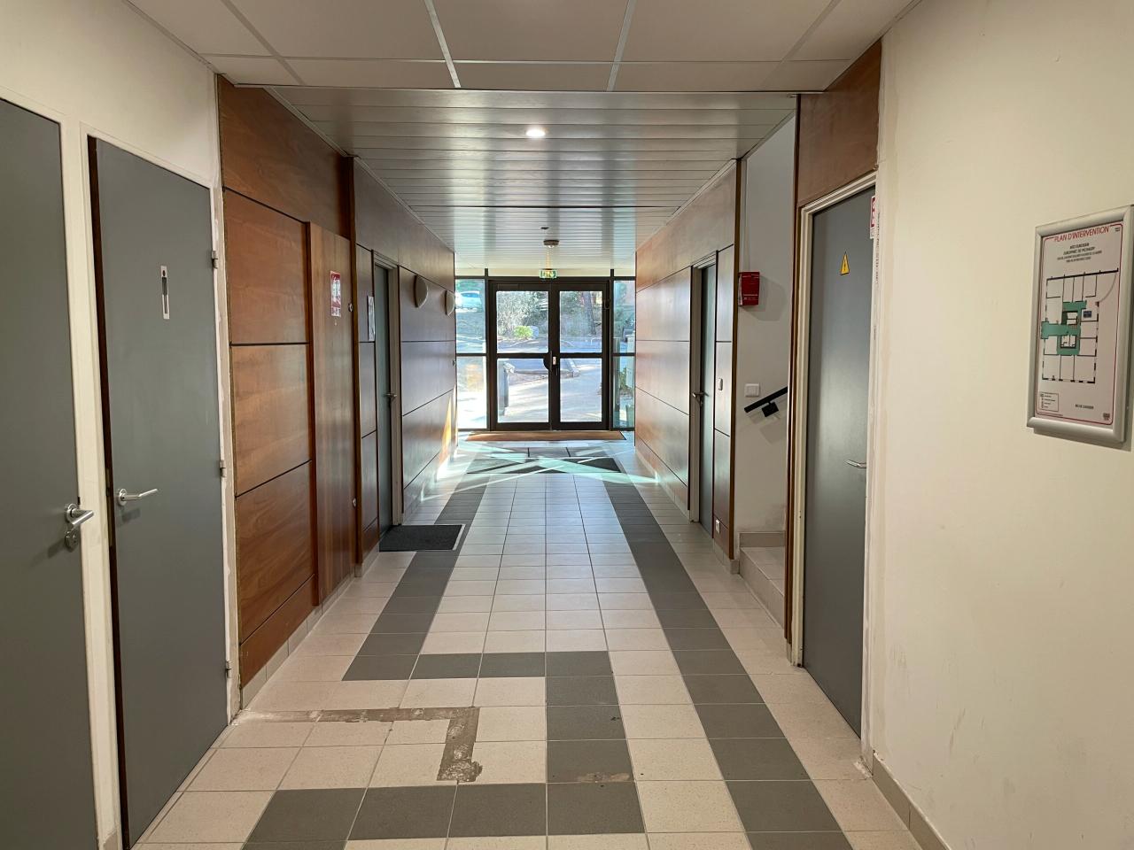 Location bureau Aix-en-Provence Bouches-du-Rhône OLBUR2421612 25