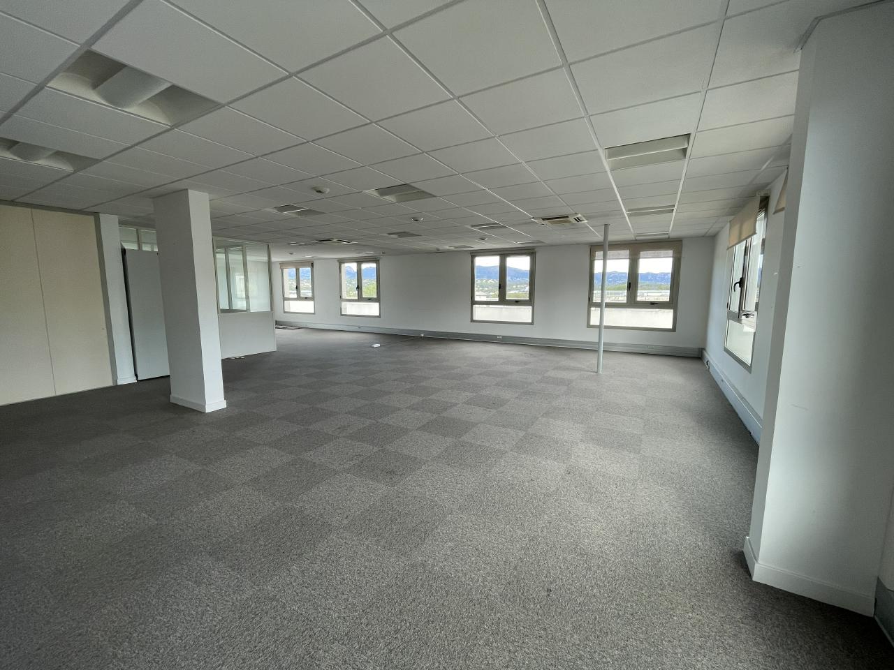 Location bureau Biot Alpes-Maritimes AOLBUR2115903_1 3