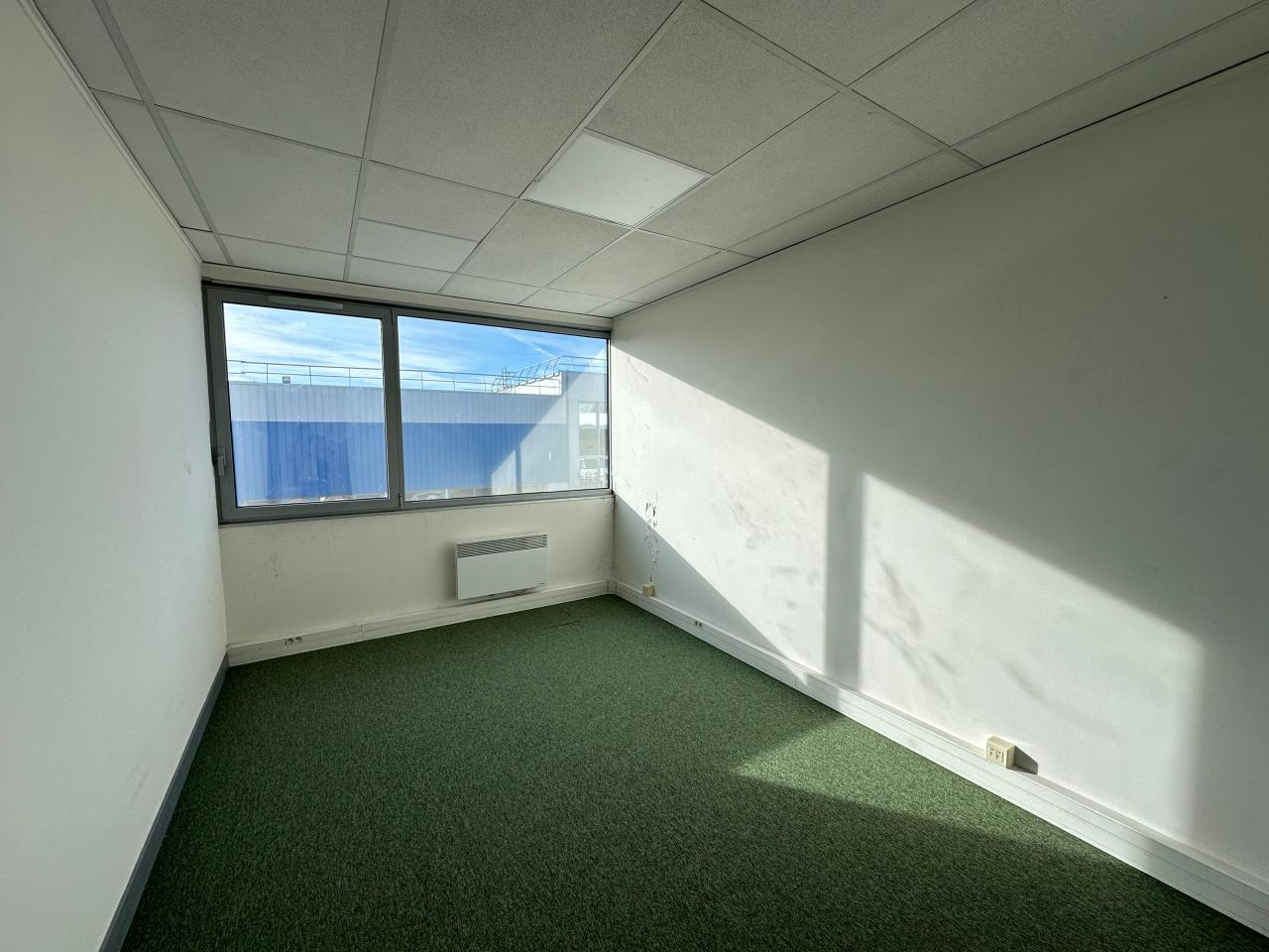 Location bureau Champs-sur-Marne Seine-et-Marne OLBUR2639644 1