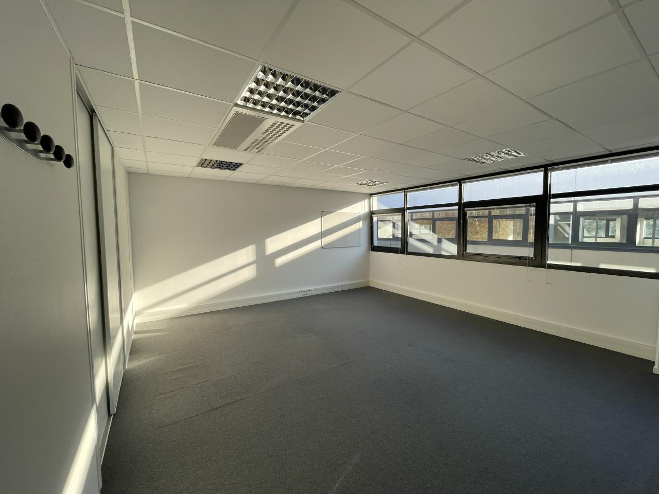 Location bureau Vern-sur-Seiche Ille-et-Vilaine OLBUR2113353 8