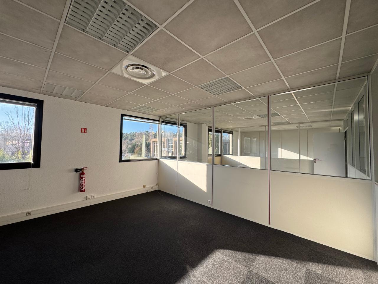 Location bureau Meyreuil Bouches-du-Rhône OLBUR2528805 31