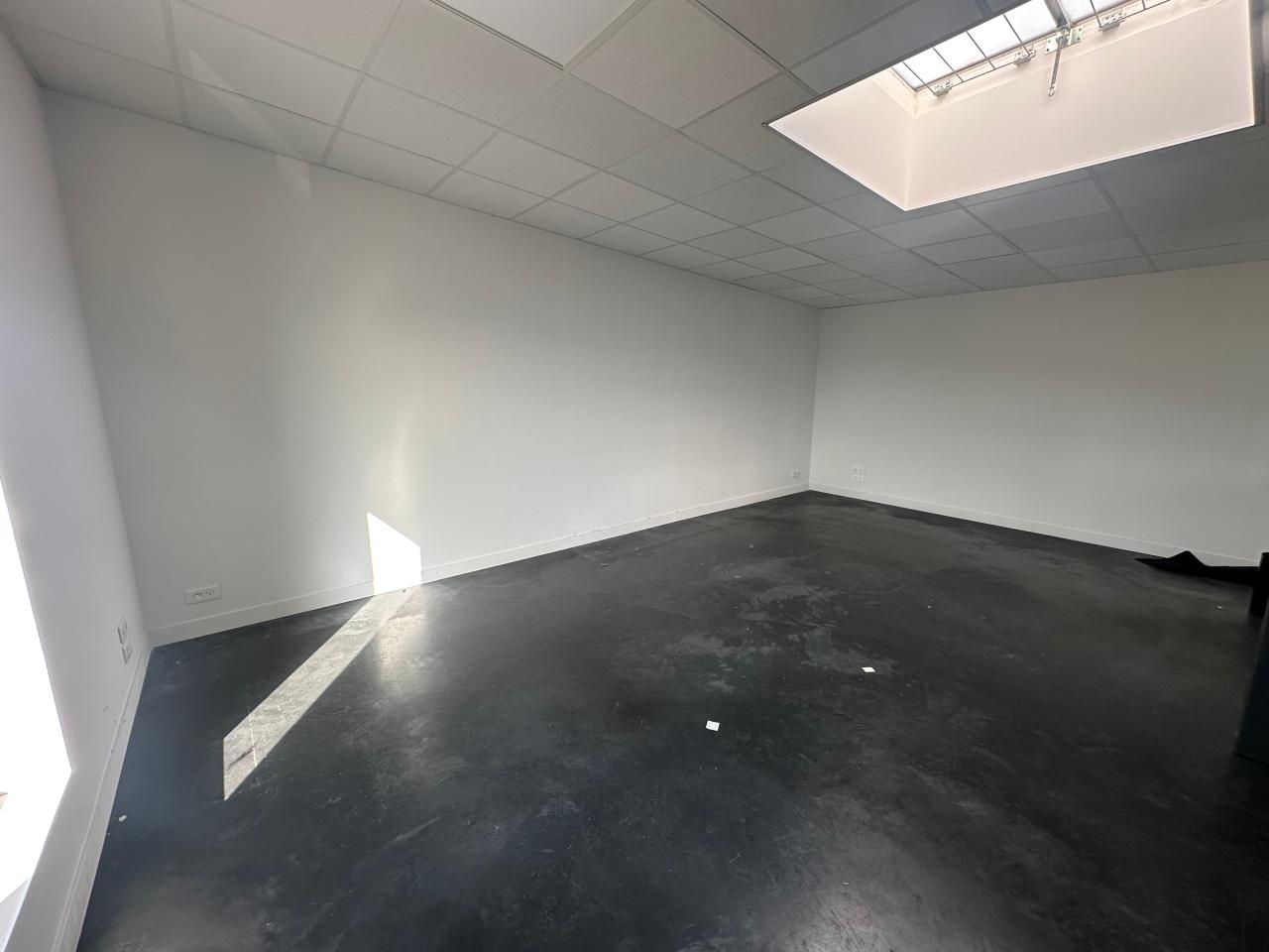 Location local d'activité Saint-Avertin Indre-et-Loire OLACT2641836 2