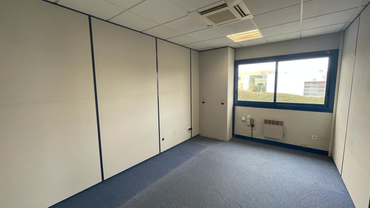 Location local d'activité Saint-Germain-de-la-Grange Yvelines OLACT2427123 12