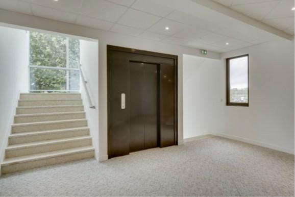 Location bureau Montigny-le-Bretonneux Yvelines OLBUR2103890 2