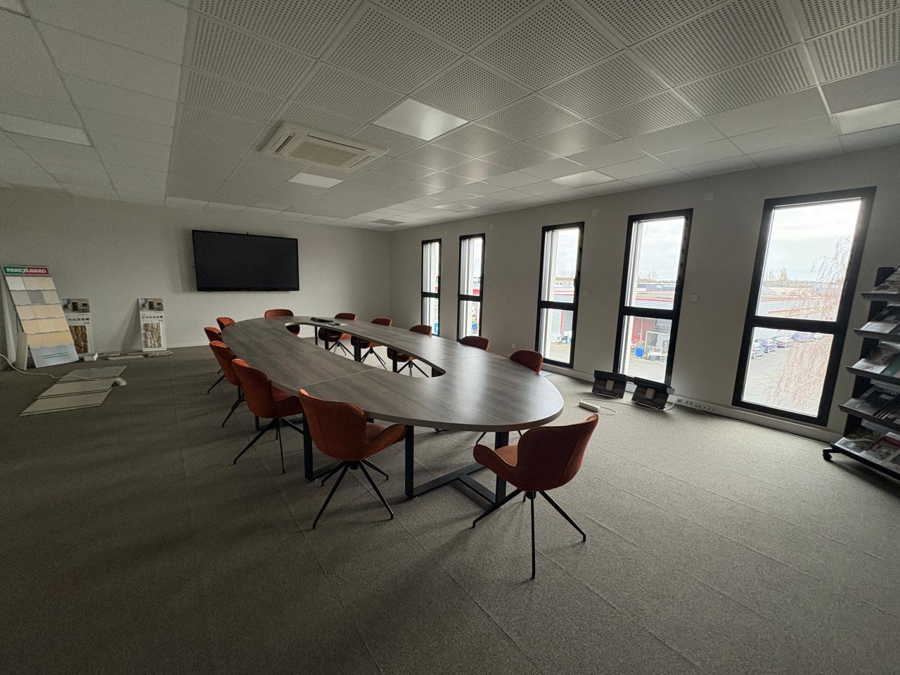 Location bureau Chargé Indre-et-Loire OLBUR2537383 3