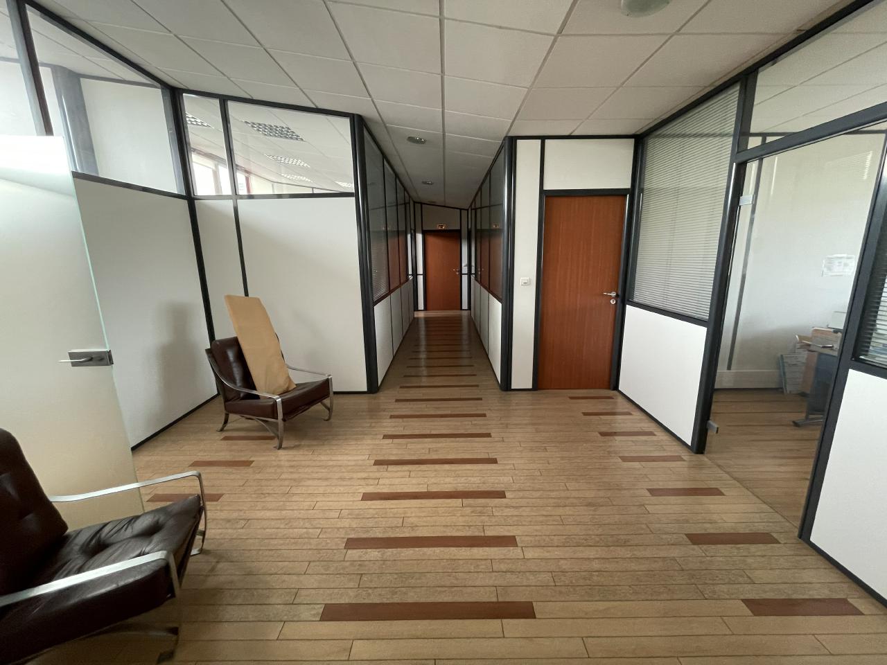 Vente local d'activité Descartes Indre-et-Loire OVACT2309981 3