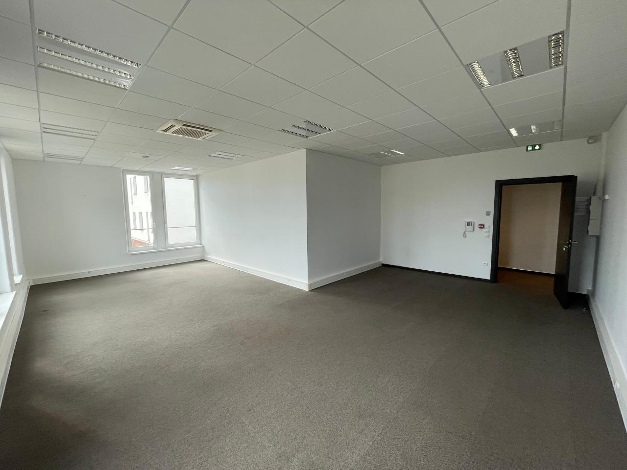 Vente bureau Strasbourg Bas-Rhin OVBUR2426497 3
