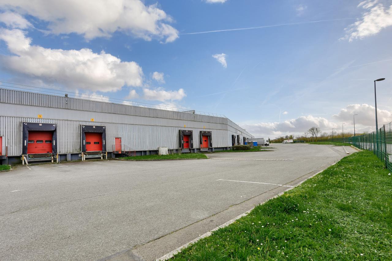 Location entrepôt classe b Chartres-de-Bretagne Ille-et-Vilaine OLLOG2638993 4