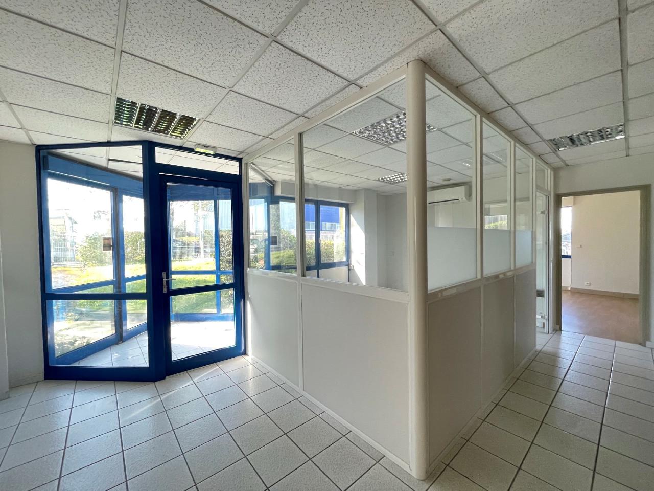 Location bureau Pacé Ille-et-Vilaine OLBUR2202491 2