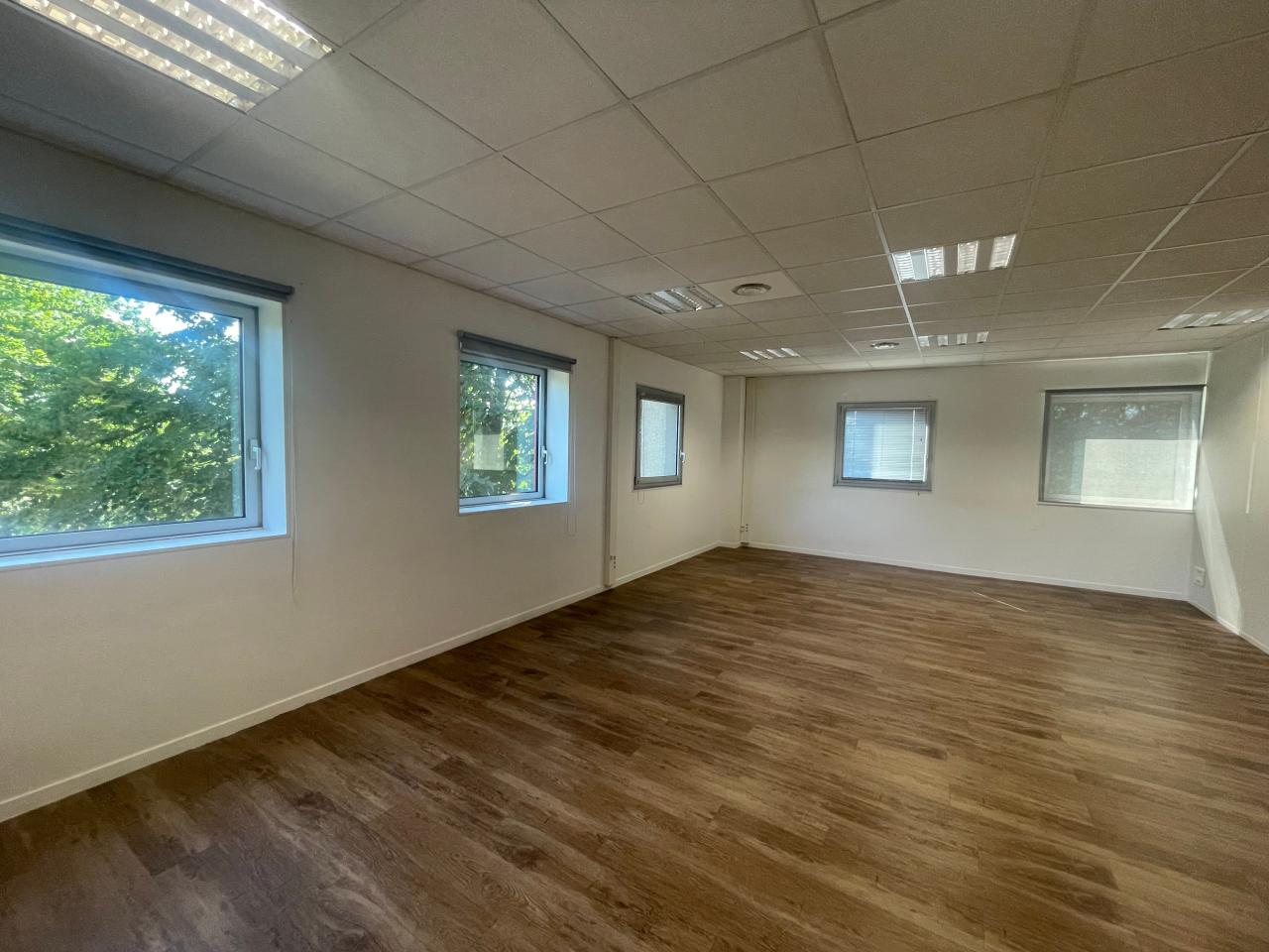Location bureau Pessac Gironde OLBUR2426837 4