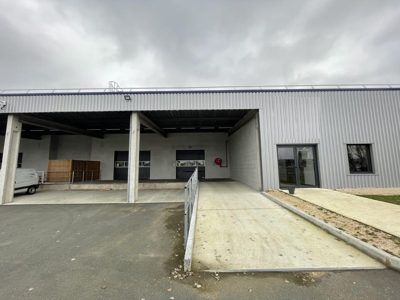 Location local d'activité Fleury-les-Aubrais Loiret OLACT2640768 1