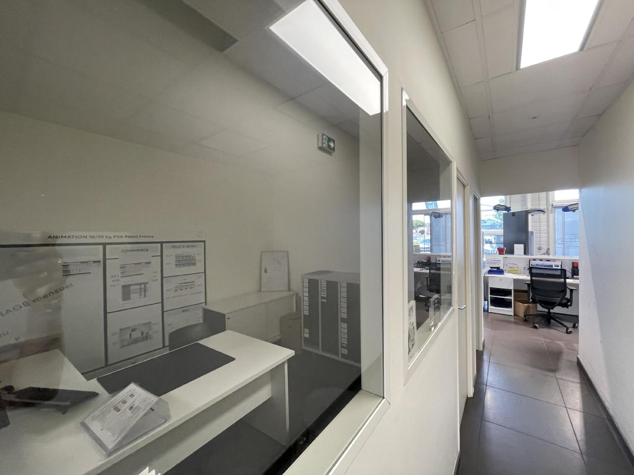 Location commerce Saint-Mitre-les-Remparts Bouches-du-Rhône OLCOM2312313 1