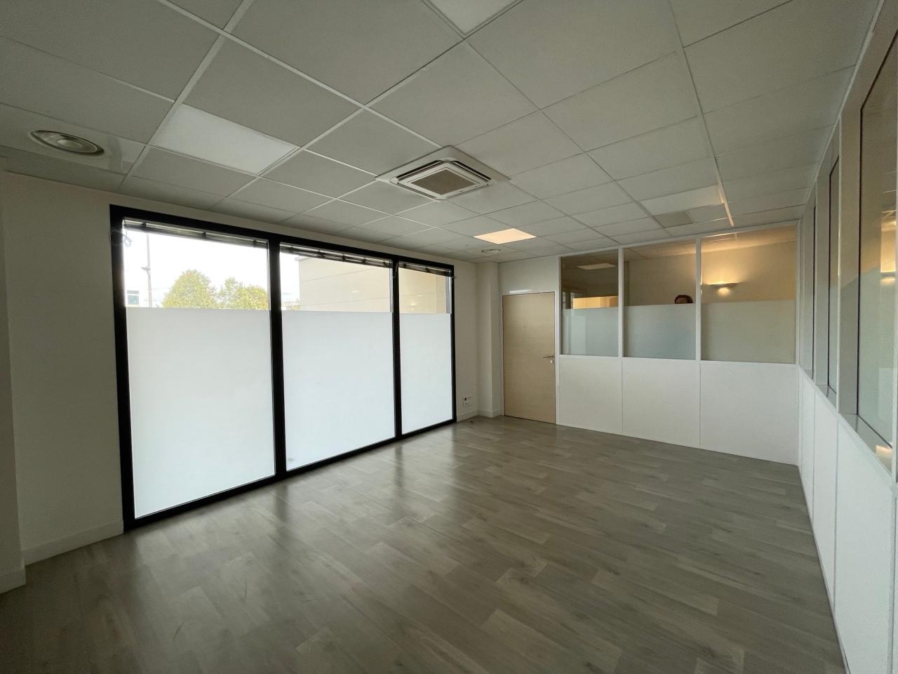 Location bureau Le Blanc-Mesnil Seine-Saint-Denis OLBUR2639436 4